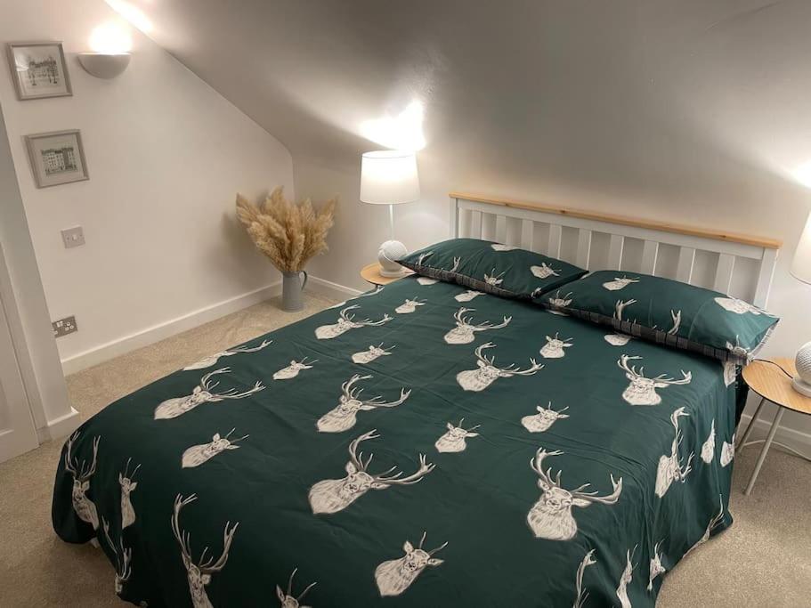 Stylish & Spacious 2 Storey, 3 Bed Apartment Gravesend Eksteriør bilde