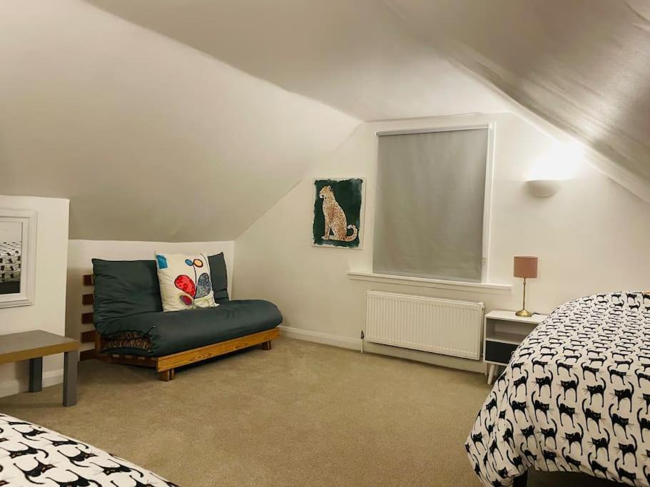 Stylish & Spacious 2 Storey, 3 Bed Apartment Gravesend Eksteriør bilde