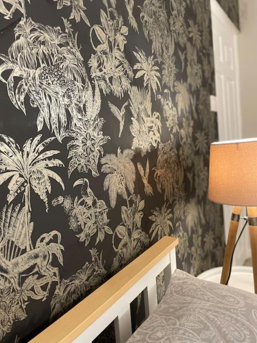 Stylish & Spacious 2 Storey, 3 Bed Apartment Gravesend Eksteriør bilde