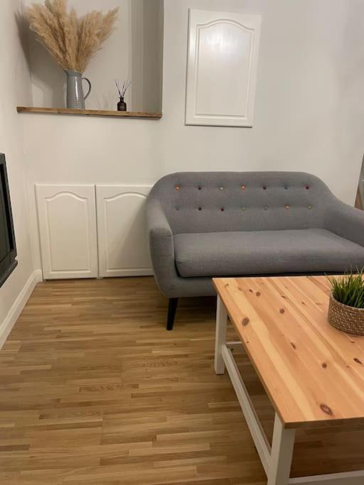 Stylish & Spacious 2 Storey, 3 Bed Apartment Gravesend Eksteriør bilde